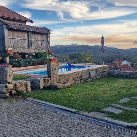 Casa Entre-Palheiros E Casa Do Canastro Монталегре Екстериор снимка