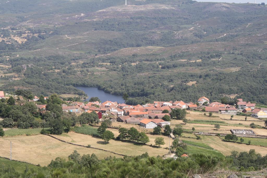 Casa Entre-Palheiros E Casa Do Canastro Монталегре Екстериор снимка